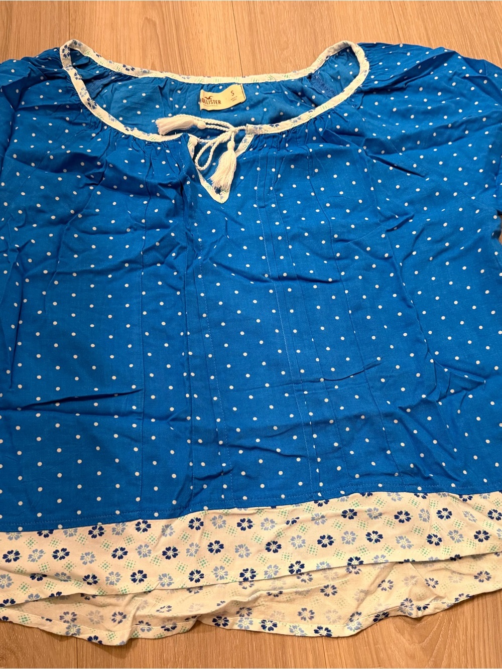 Hollister (Size S)